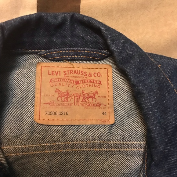 Levi’s Jean Jacket - Picture 1 of 3